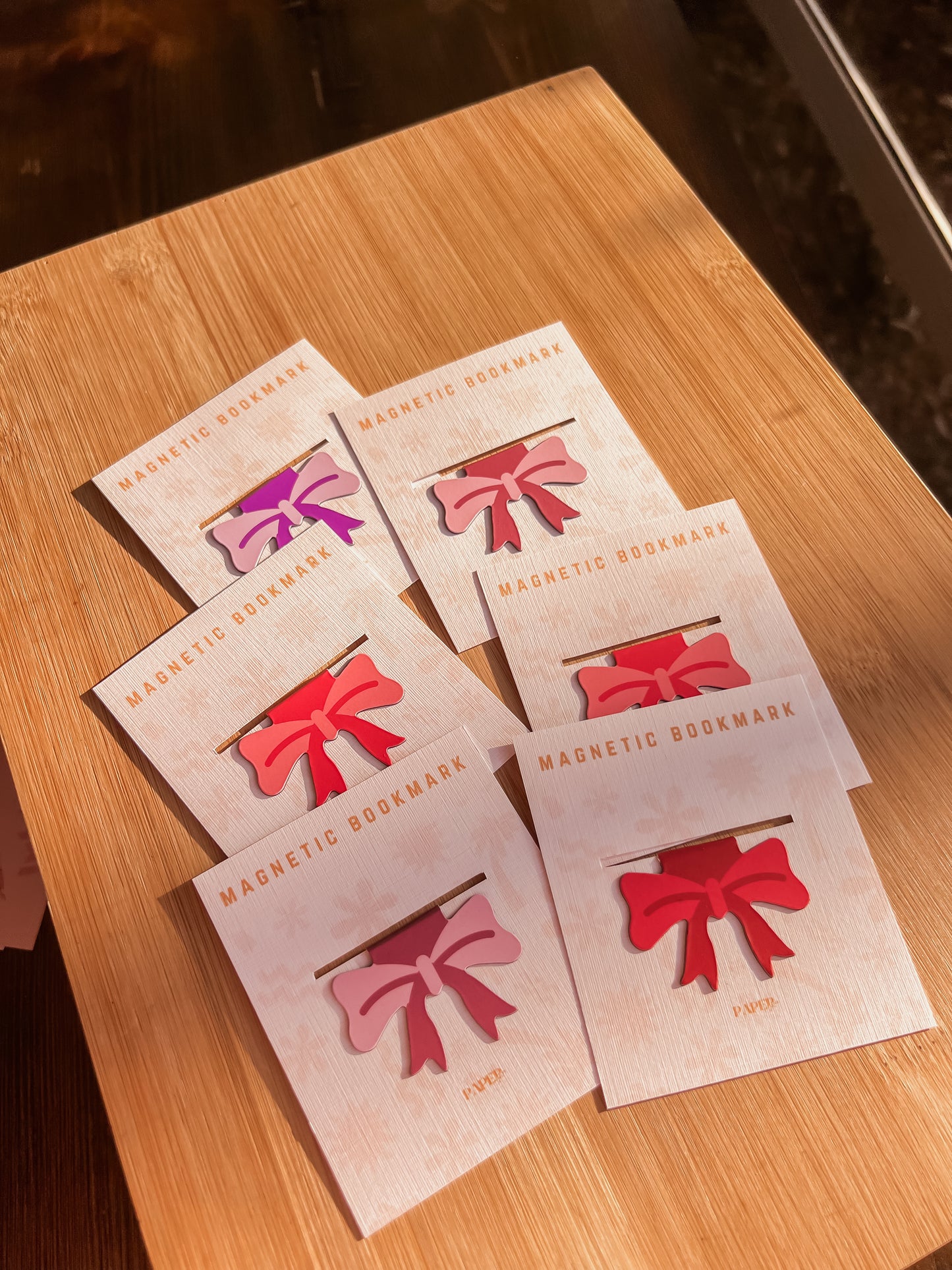 Magnetic Bow Bookmarks