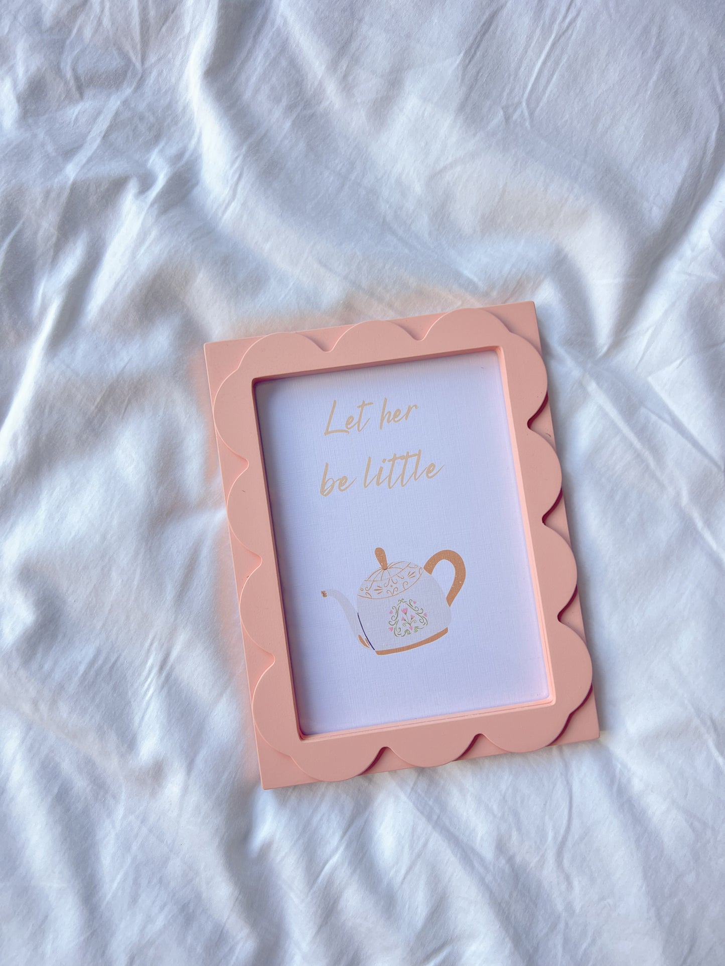 Scalloped Frame with Print