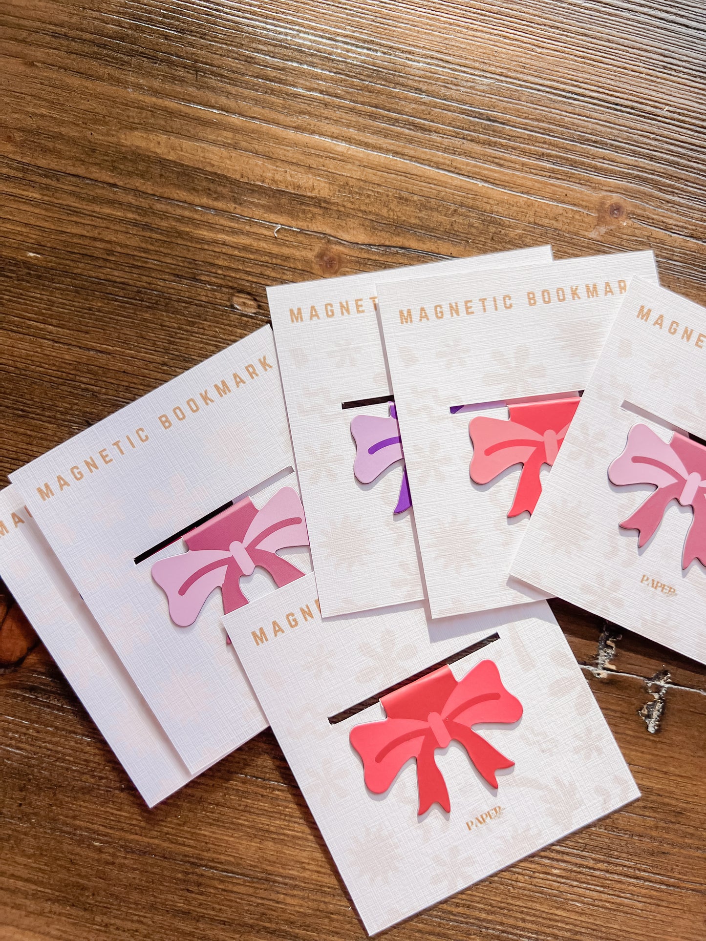 Magnetic Bow Bookmarks